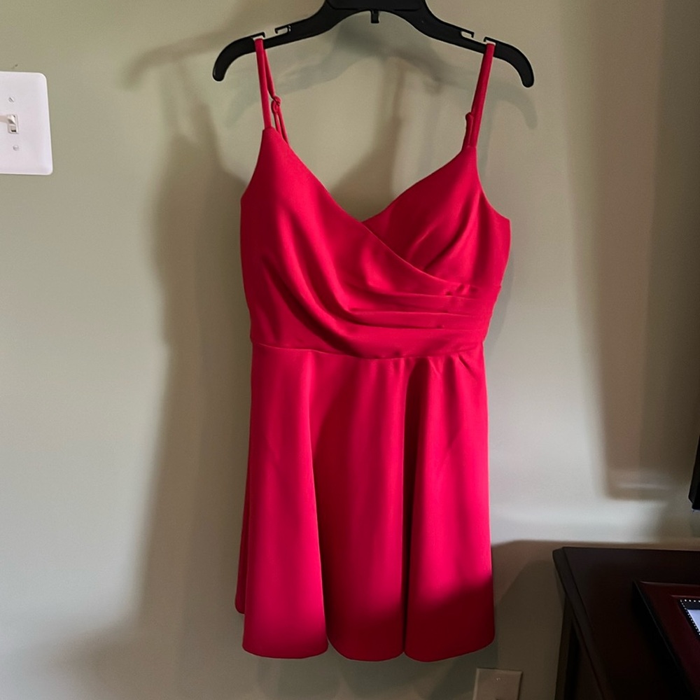 Trixxi Red Spaghetti Strap Sleeveless Dress. Cross Sweetheart Neckline Size S.
